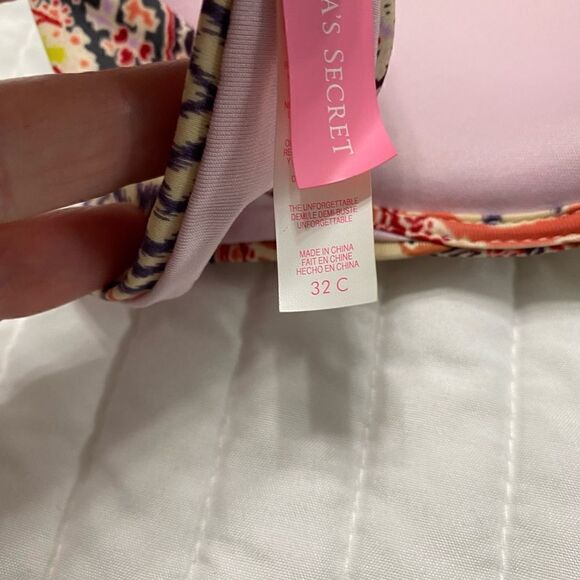 Victoria’s Secret Swim Top Women Size 32C - Picture 9 of 10